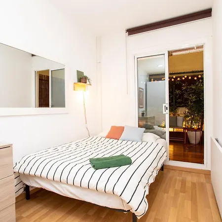 Cozy & Quiet Eixample Apartamento *